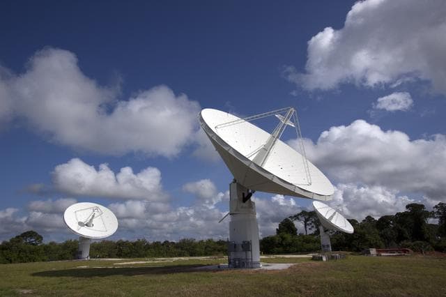 Boom, antenna, testbed