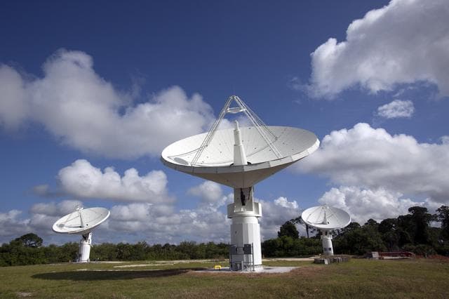 Boom, antenna, testbed
