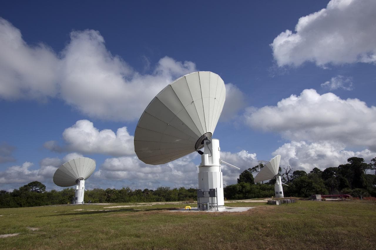 Boom, antenna, testbed
