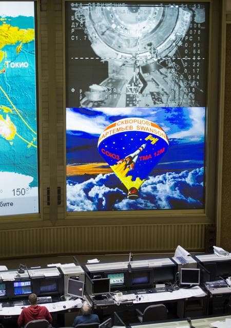 Expedition 39 Docking