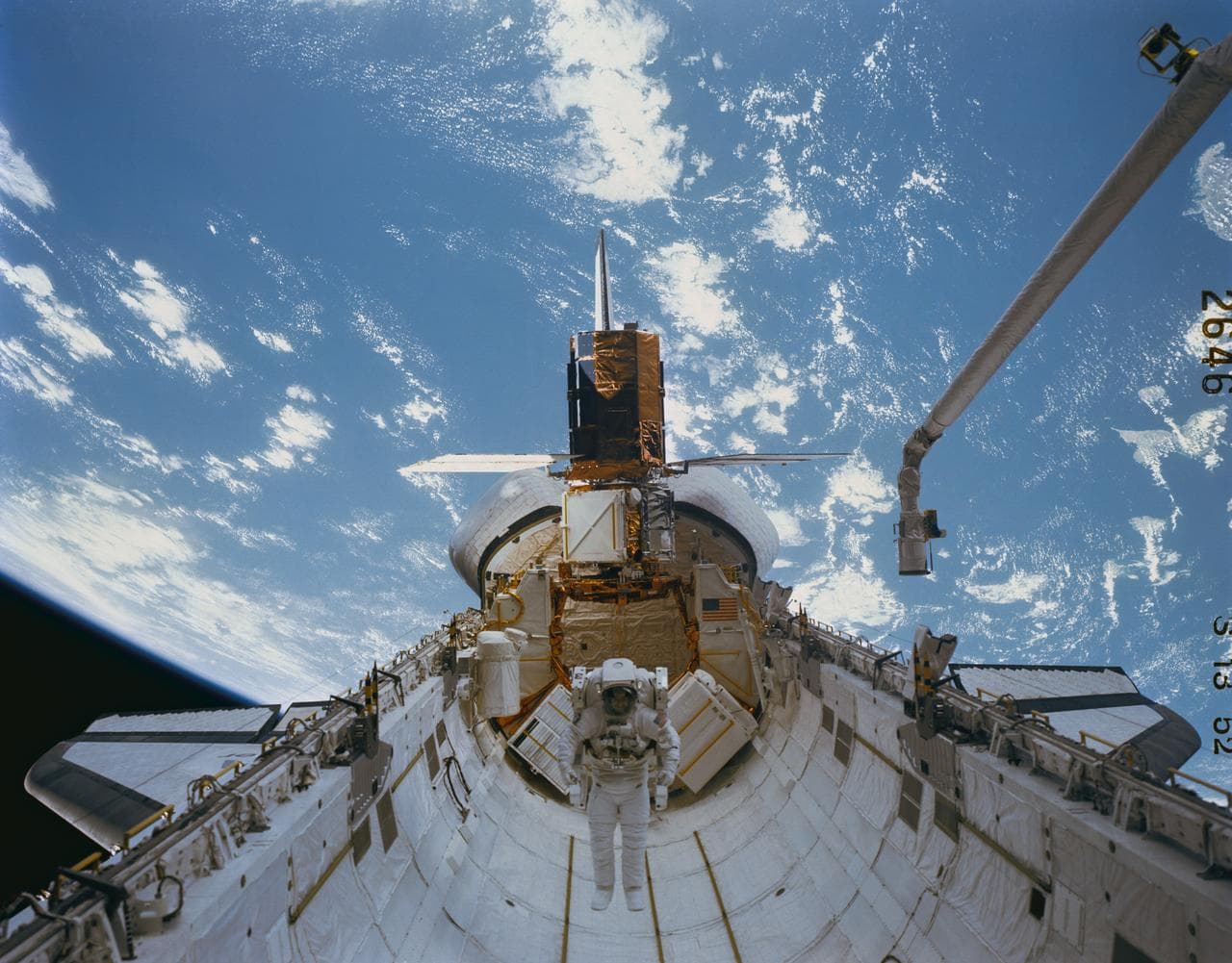 Astronauts, challenger, orbiter