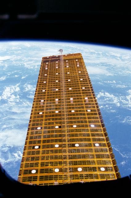 Scene of an extended solar array experiment (SAE) panel during OAST-1