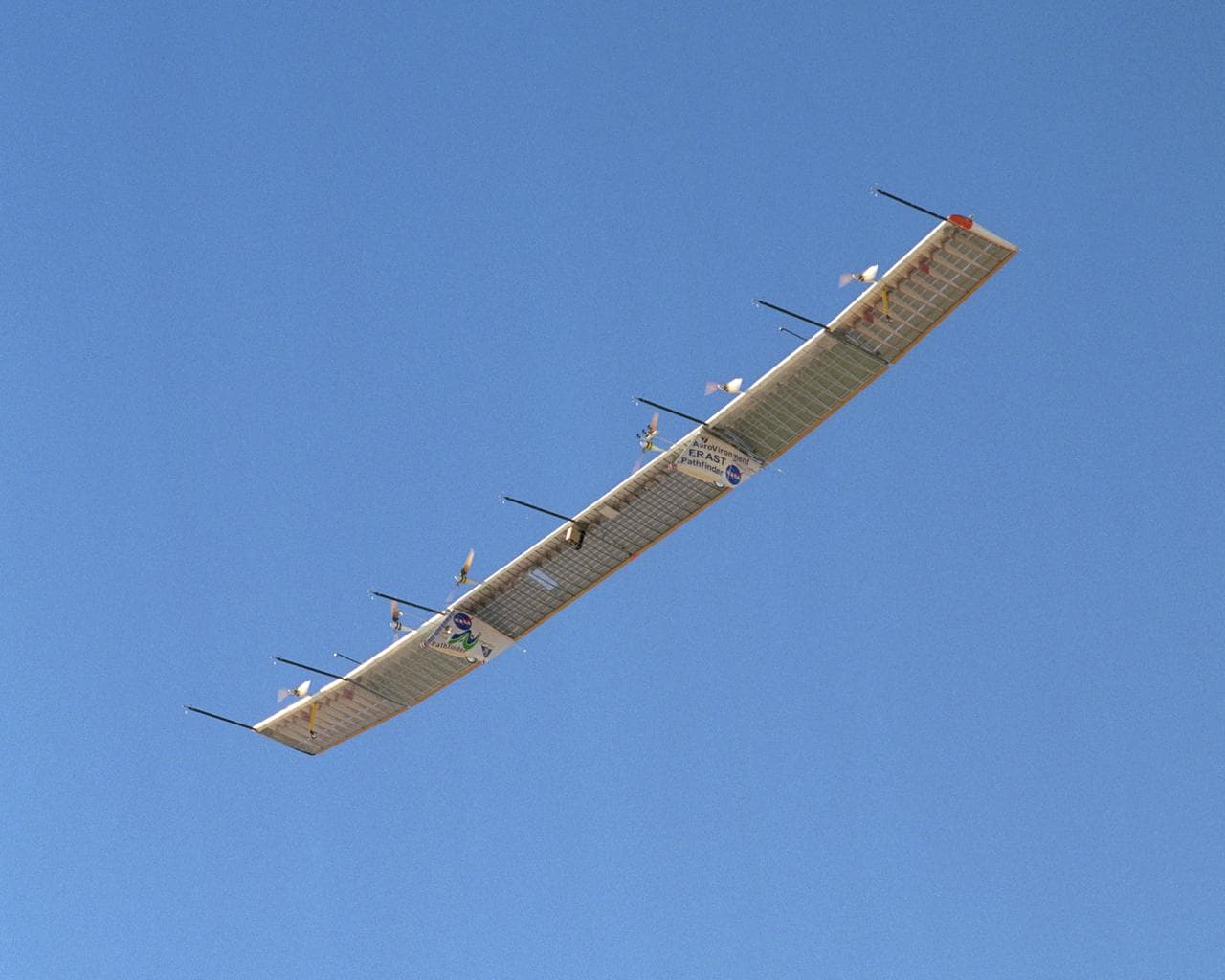 Sensor, booms, turbulence