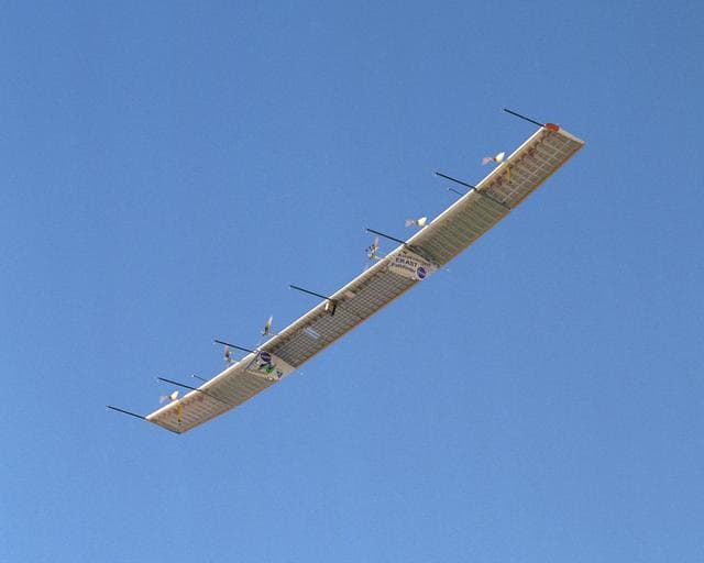 Sensor, booms, turbulence