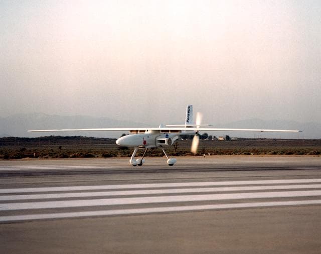 Perseus B Taxi Tests in Preparation for a New Series of Flight Tests