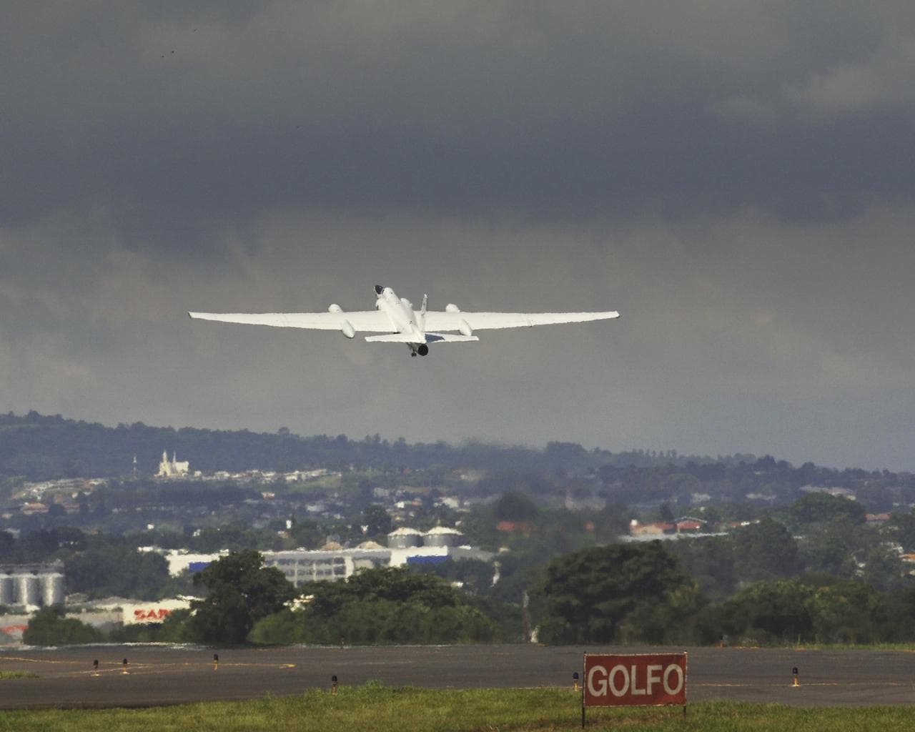 NASA ER-2 flys over Hurricane Dennis during TSCP mission.