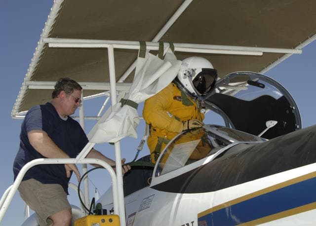 Earth, resources, aircraft