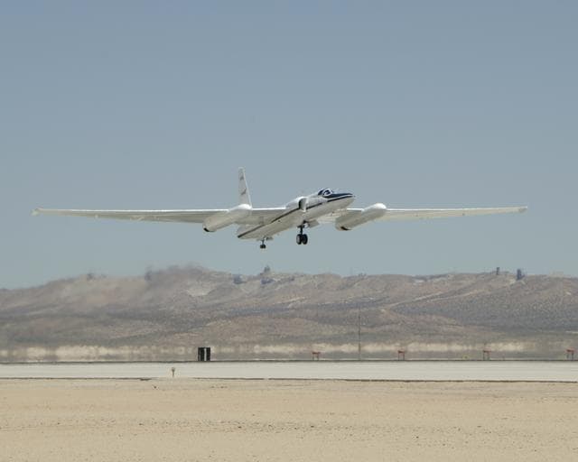 Earth, resources, aircraft