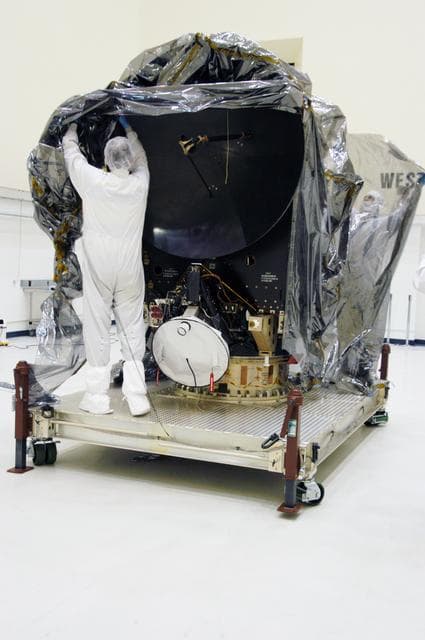 Dawn Spacecraft Processing