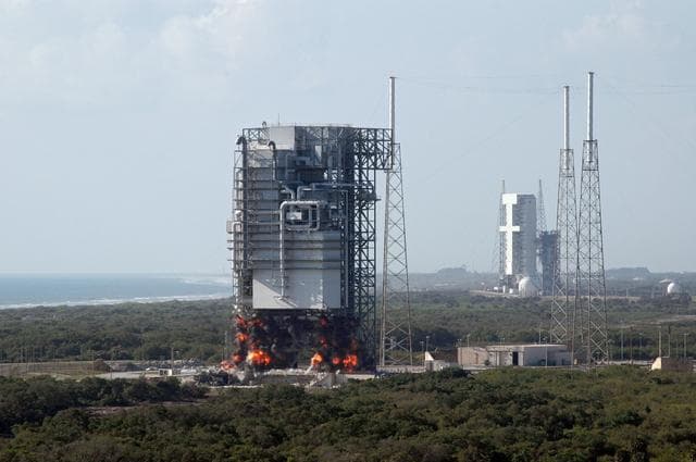 Cape, canaveral, fire