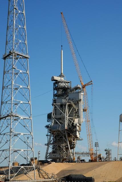 Lightning, tower, pad