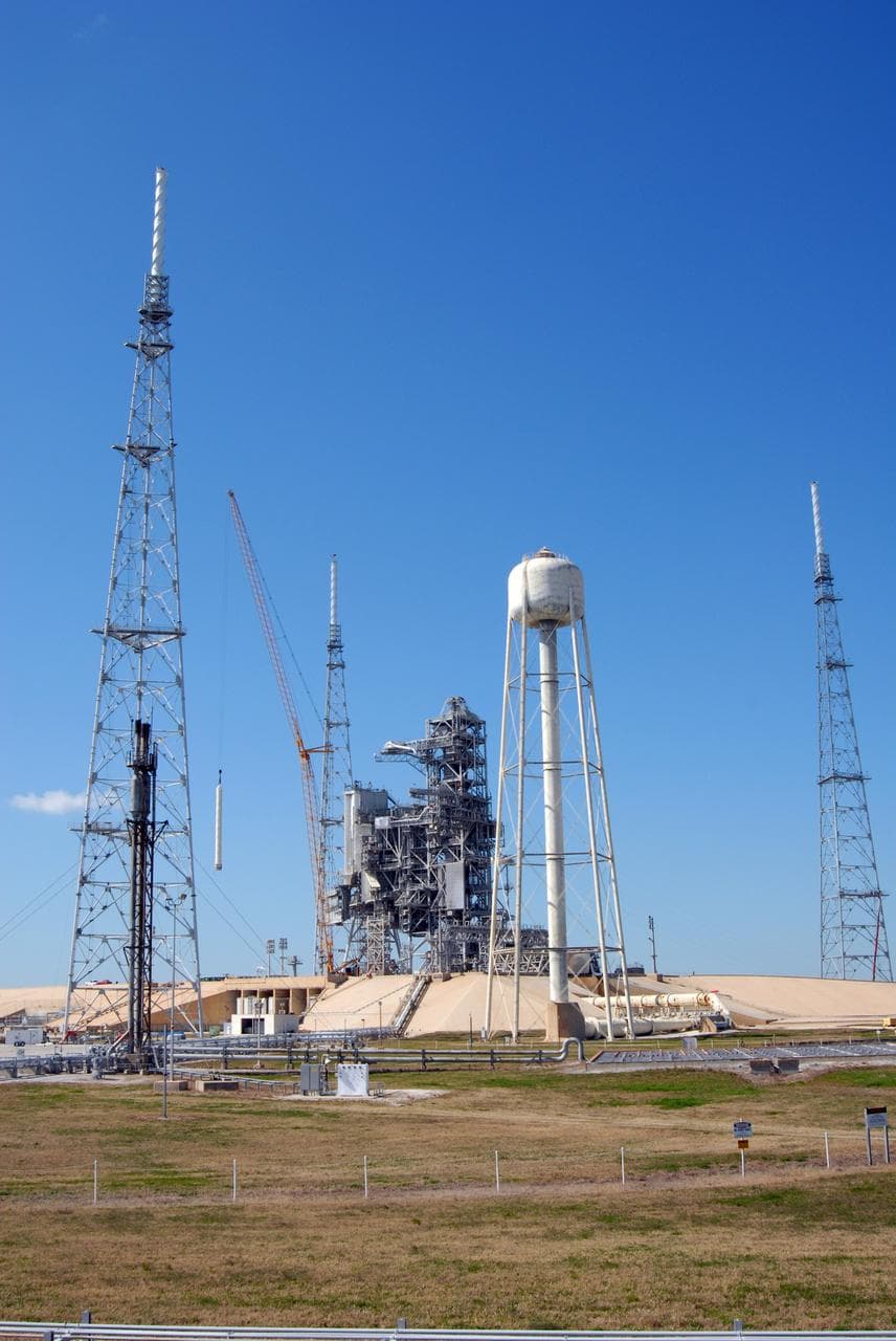Lightning, tower, pad