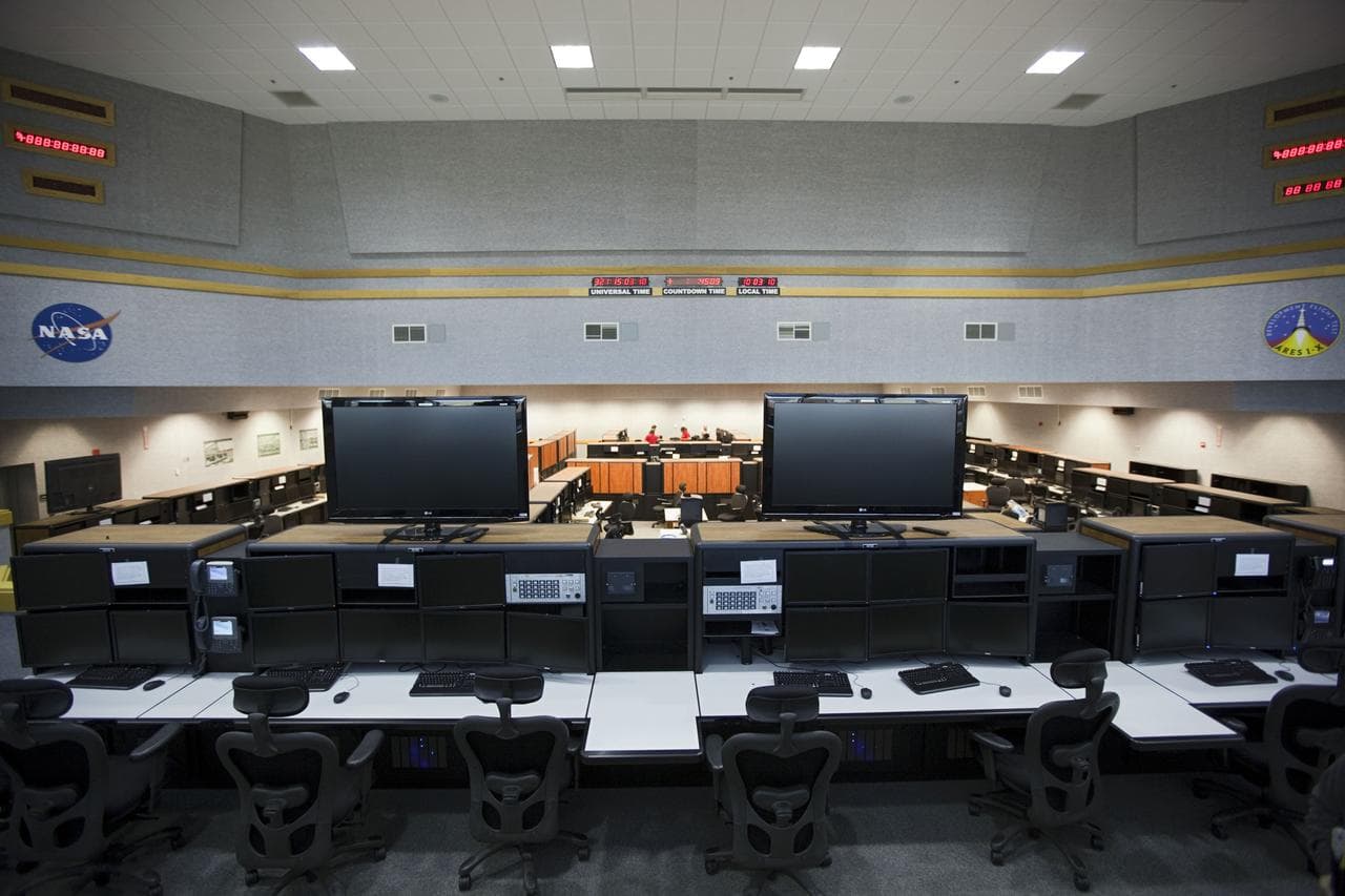 Firing, room, launch