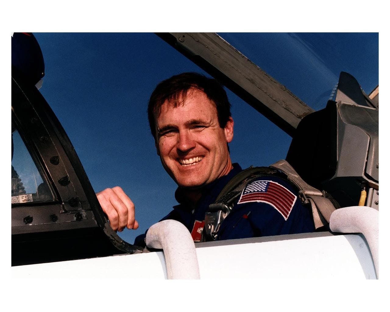 Crew, commander, james