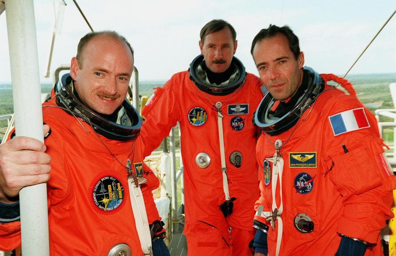 Standing, pilot, scott