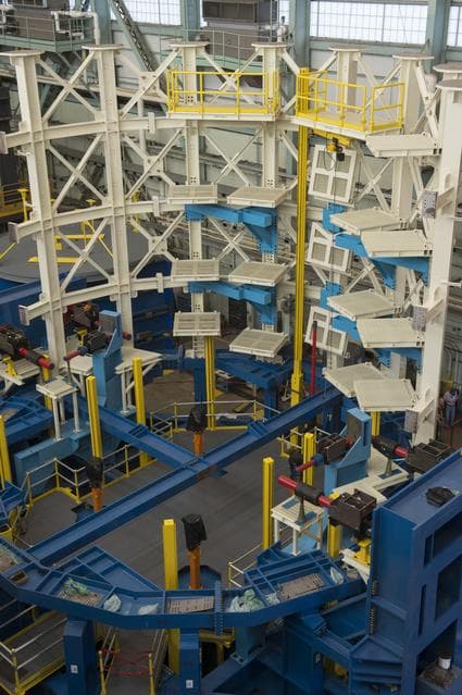 Sls engine section test stand ready for structural test article