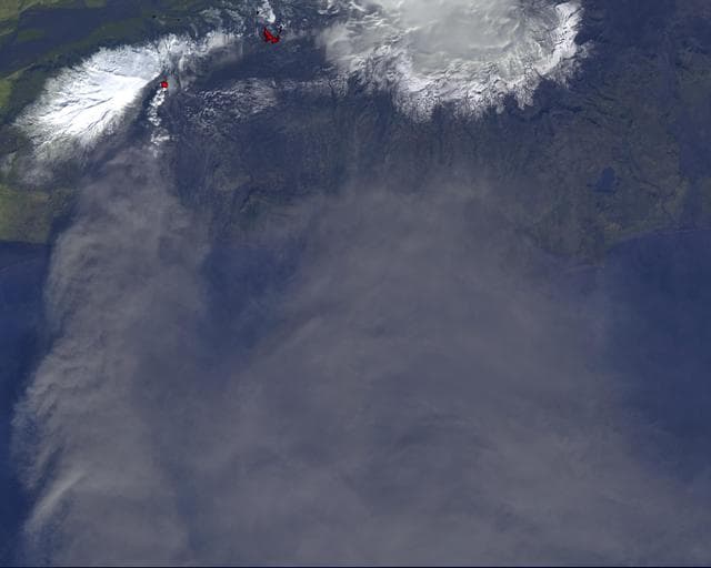 NASA Satellite Tracks Continued Eruption of Iceland Volcano