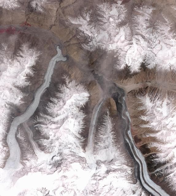 Khurdopin Glacier, Pakistan