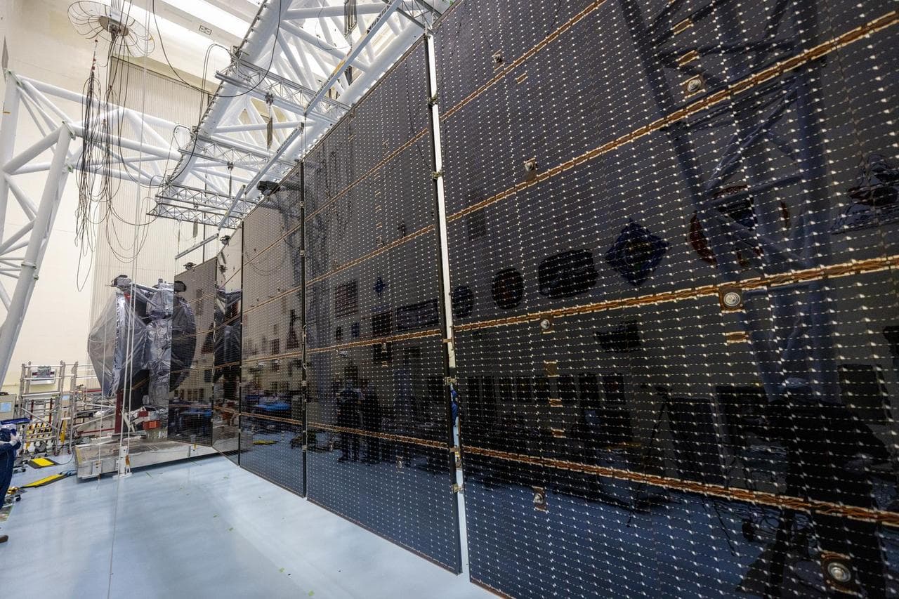 Testing Europa Clipper's Solar Arrays