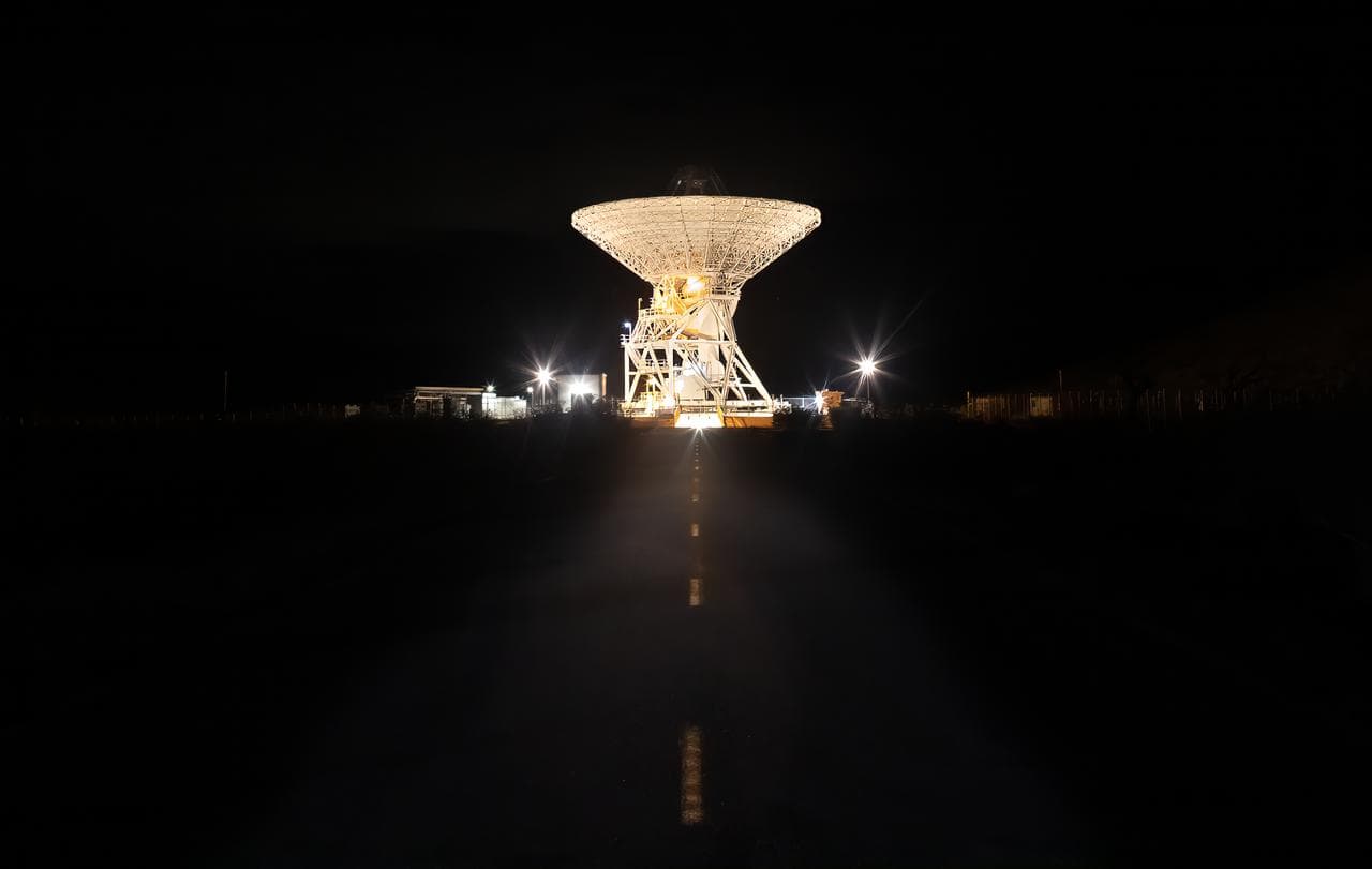 A 34-meter Antenna at Goldstone