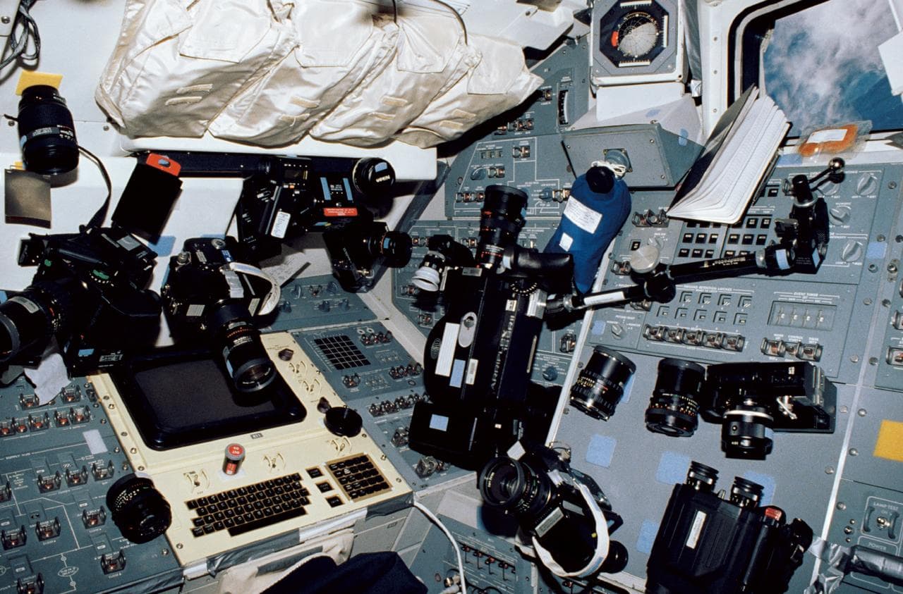 Cameras, columbia, orbiter
