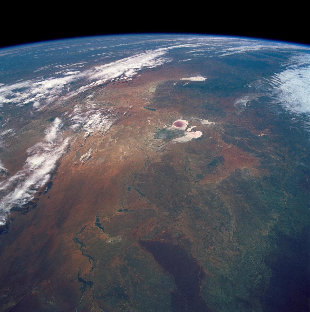 Lake Eyre, Simpson Desert, South Australia, Australia