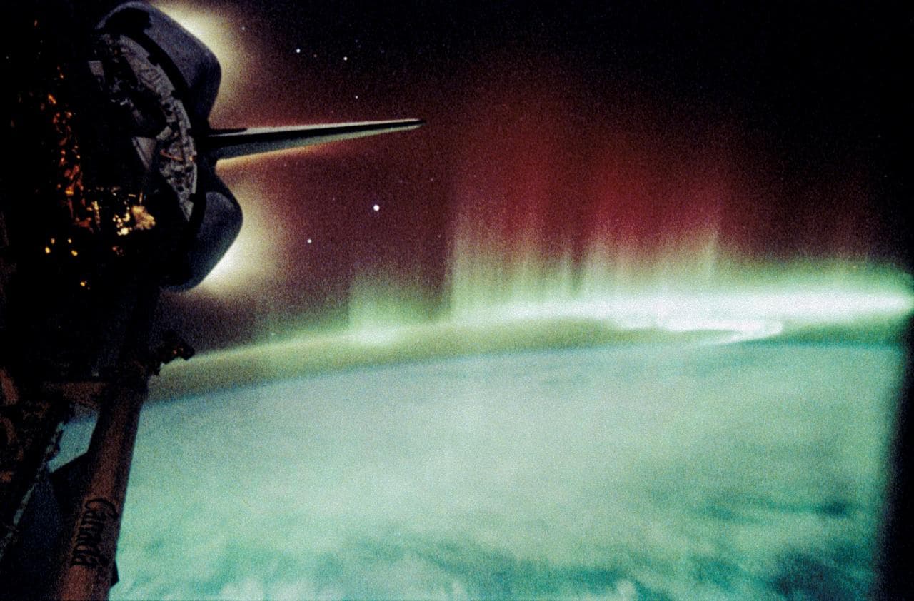 Aurora Australis, Spiked and Sinuous Red and Green Airglow