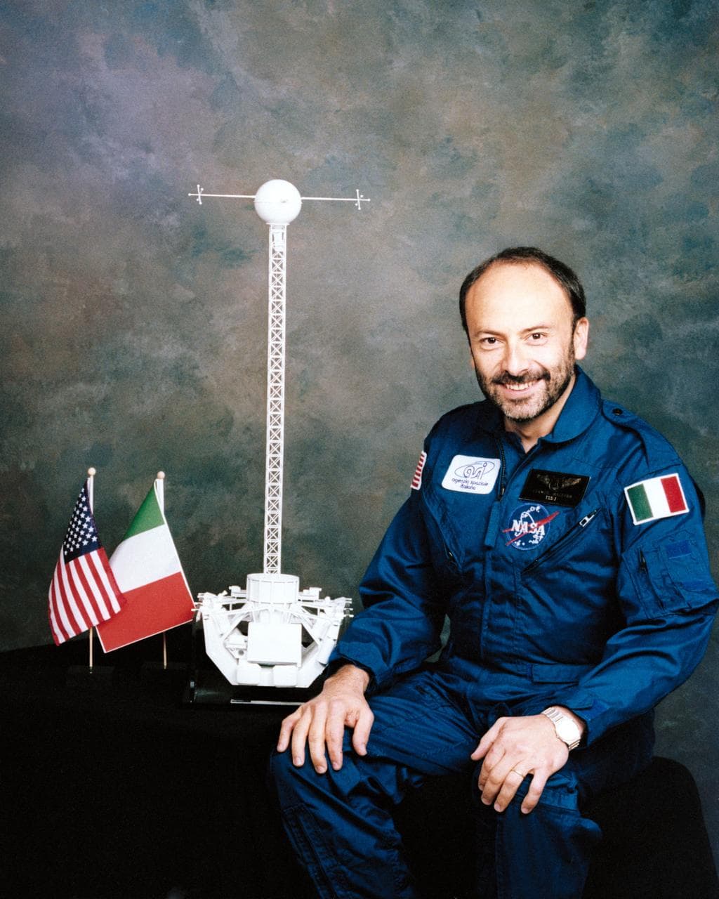 Crews, italian, space