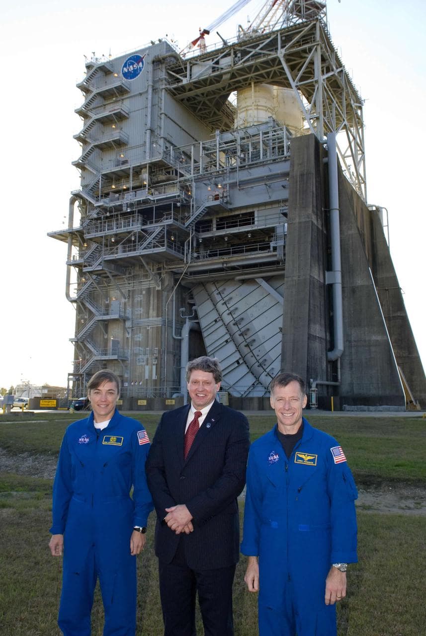STS-126 crew visit
