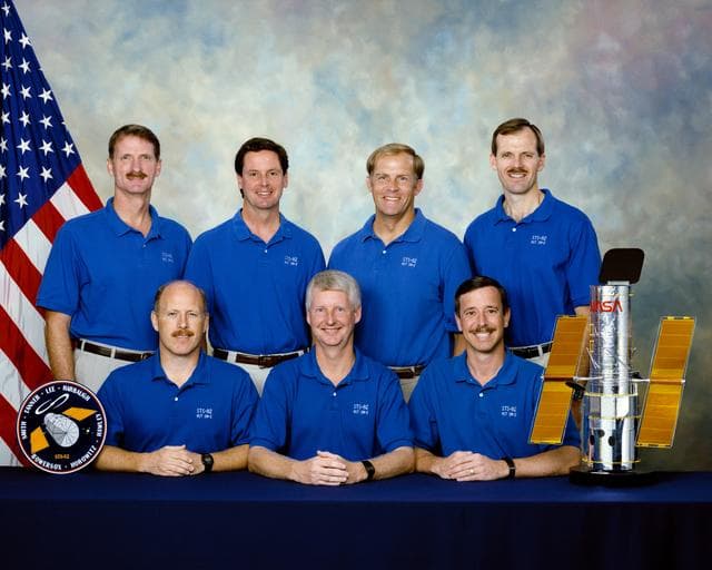 STS-82 official crew portrait