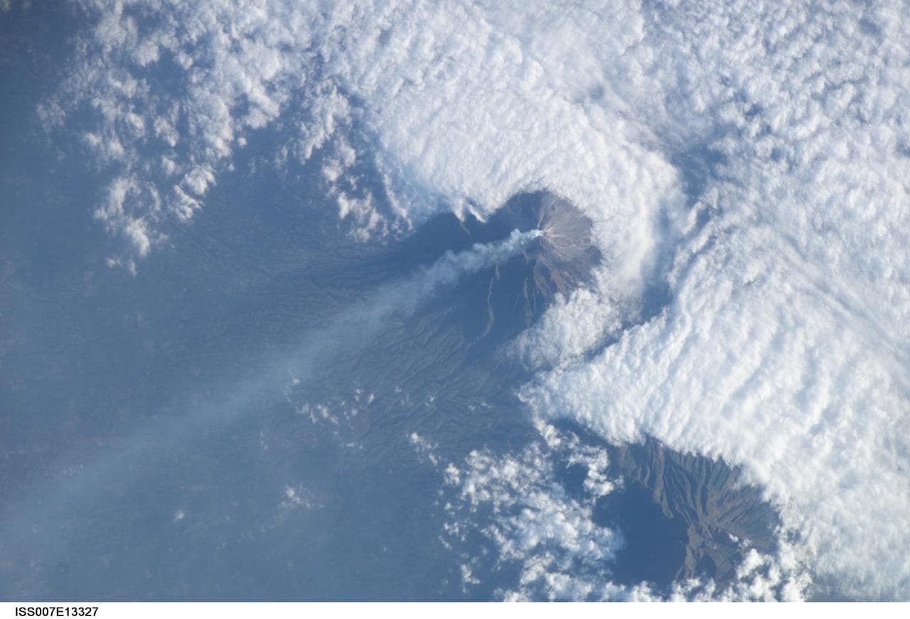 Earth observations taken by the Expedition Seven crew