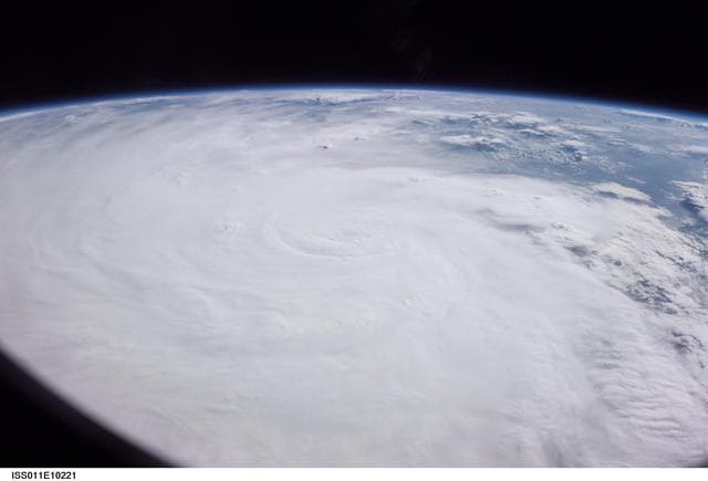 Earth Obsersation taken by the Expedition 11 crew