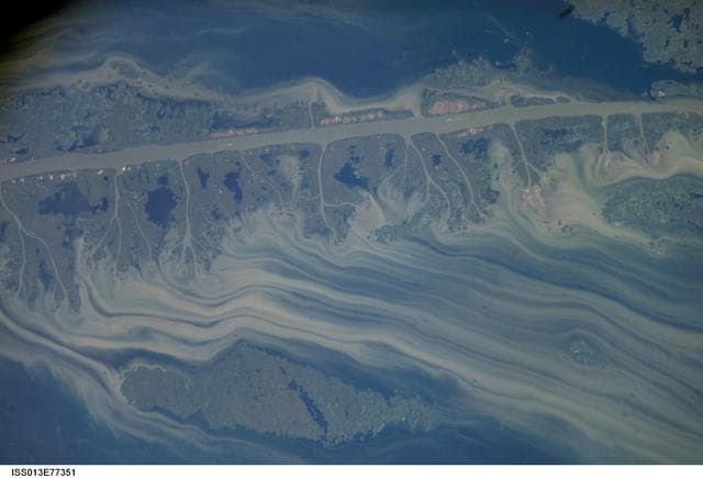 Earth Observations taken by the Expedition 13 crew
