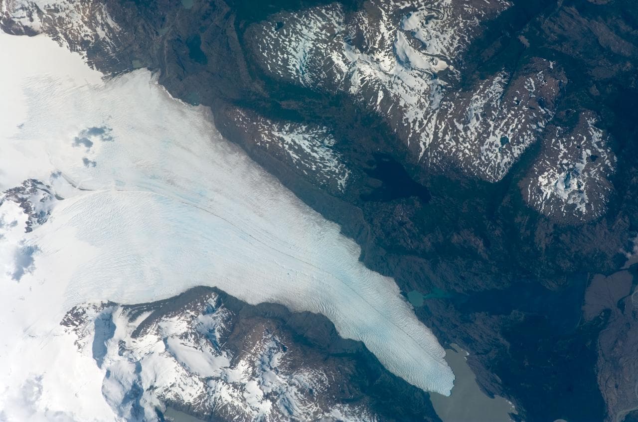 Earth Observations taken by the Expedition 16 Crew