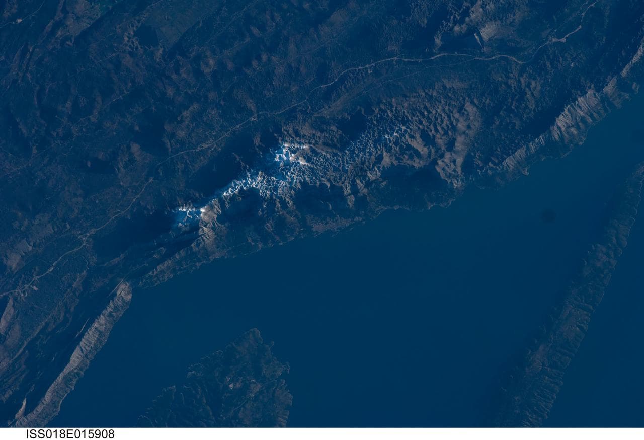 Earth Observations taken by the Expedition 18 Crew