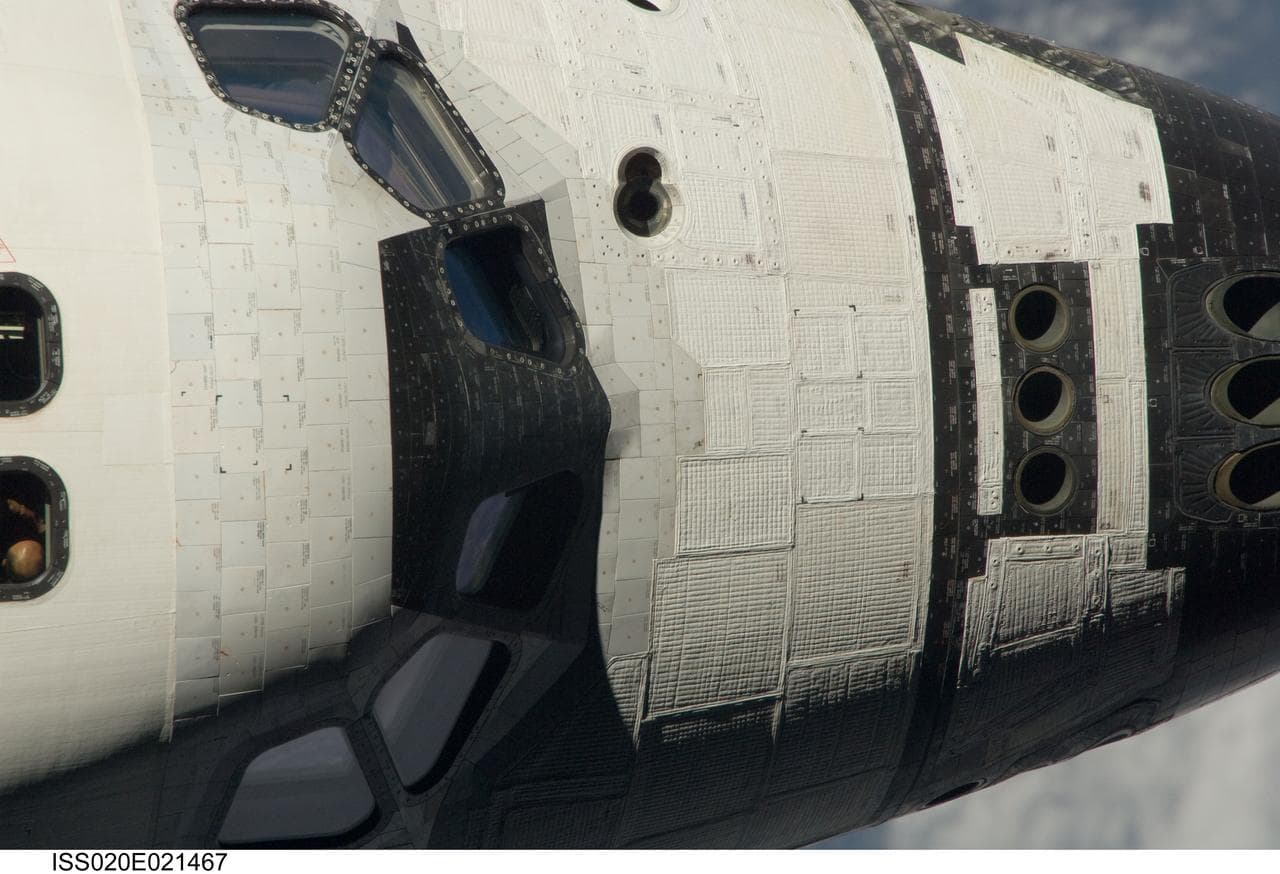STS-127 RPM (R-Bar Pitch Maneuver) 800mm