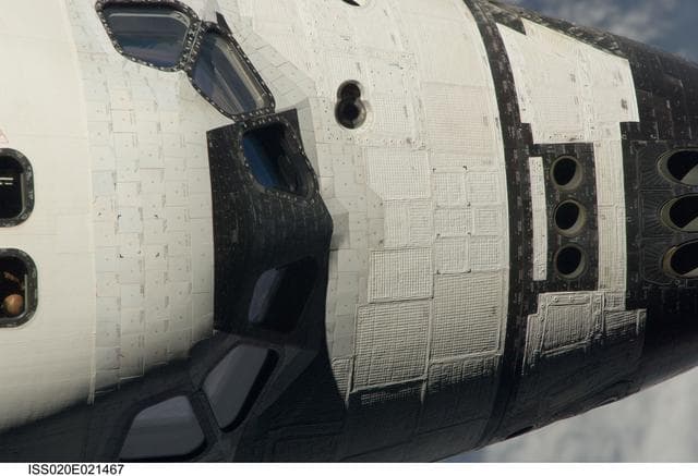 STS-127 RPM (R-Bar Pitch Maneuver) 800mm