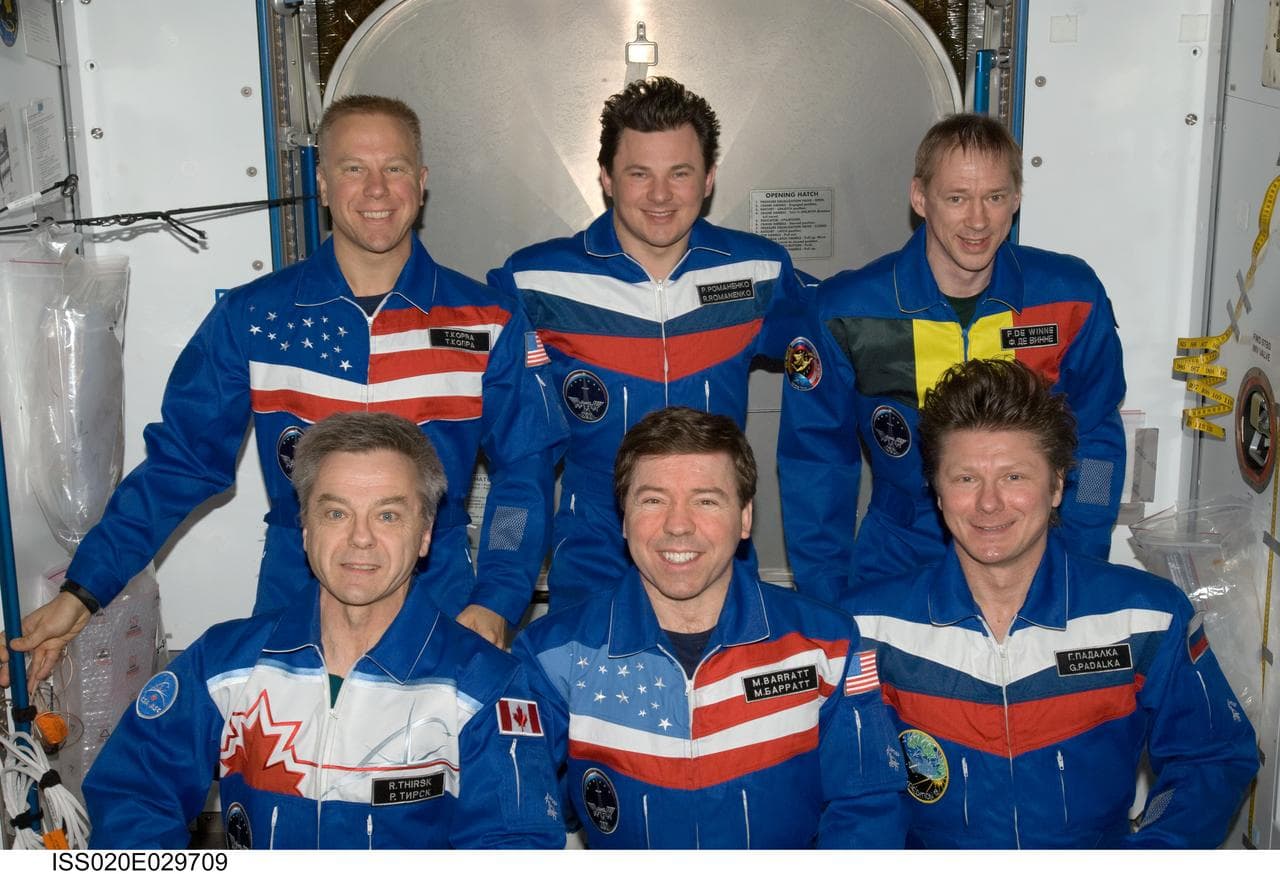 Expedition 20 crew portrait in Node 2