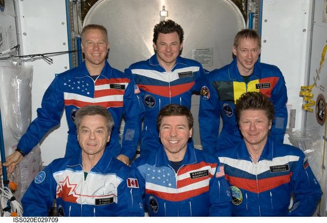 Expedition 20 crew portrait in Node 2