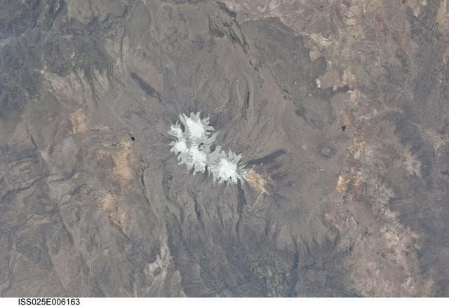 Earth Observations taken by the Expedition 25 crew