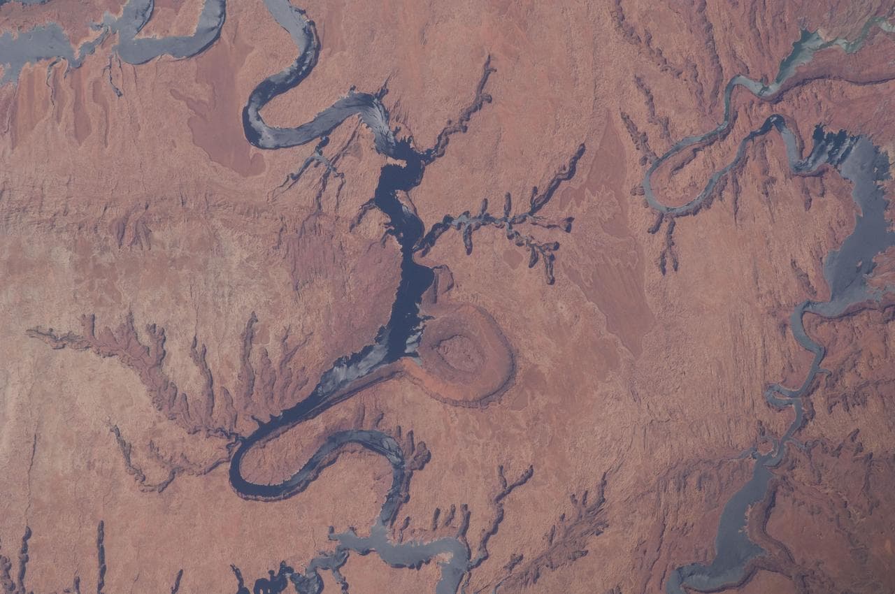 Earth Observations taken by the Expedition 31 Crew