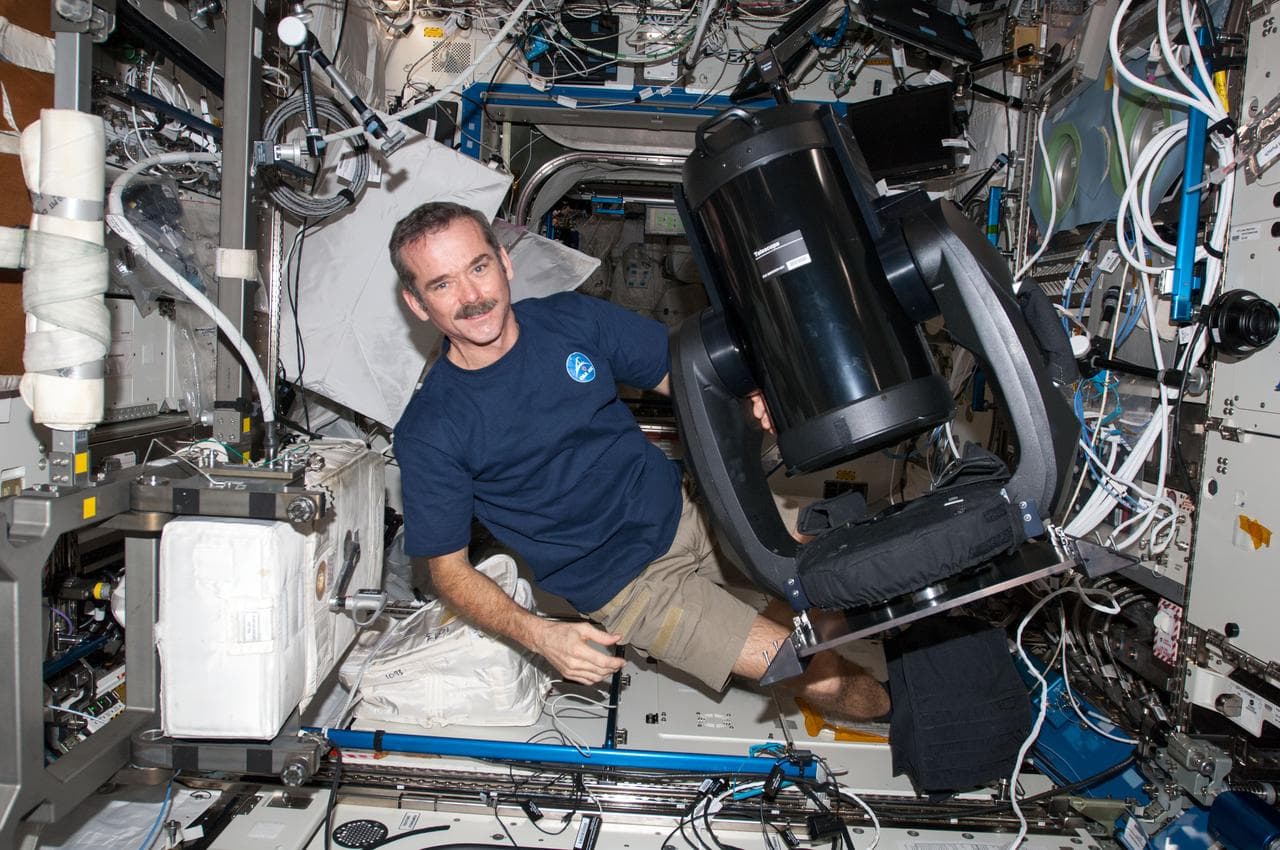 Hadfield and Ford in the U.S. Laboratory