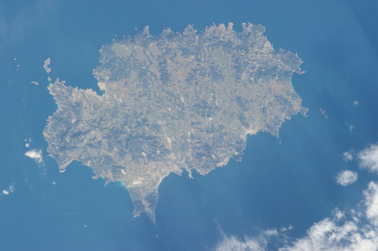 Earth Observations taken by the Expedition 35 Crew