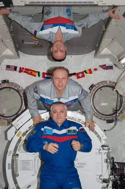 Expedition 37 inflight crew portrait