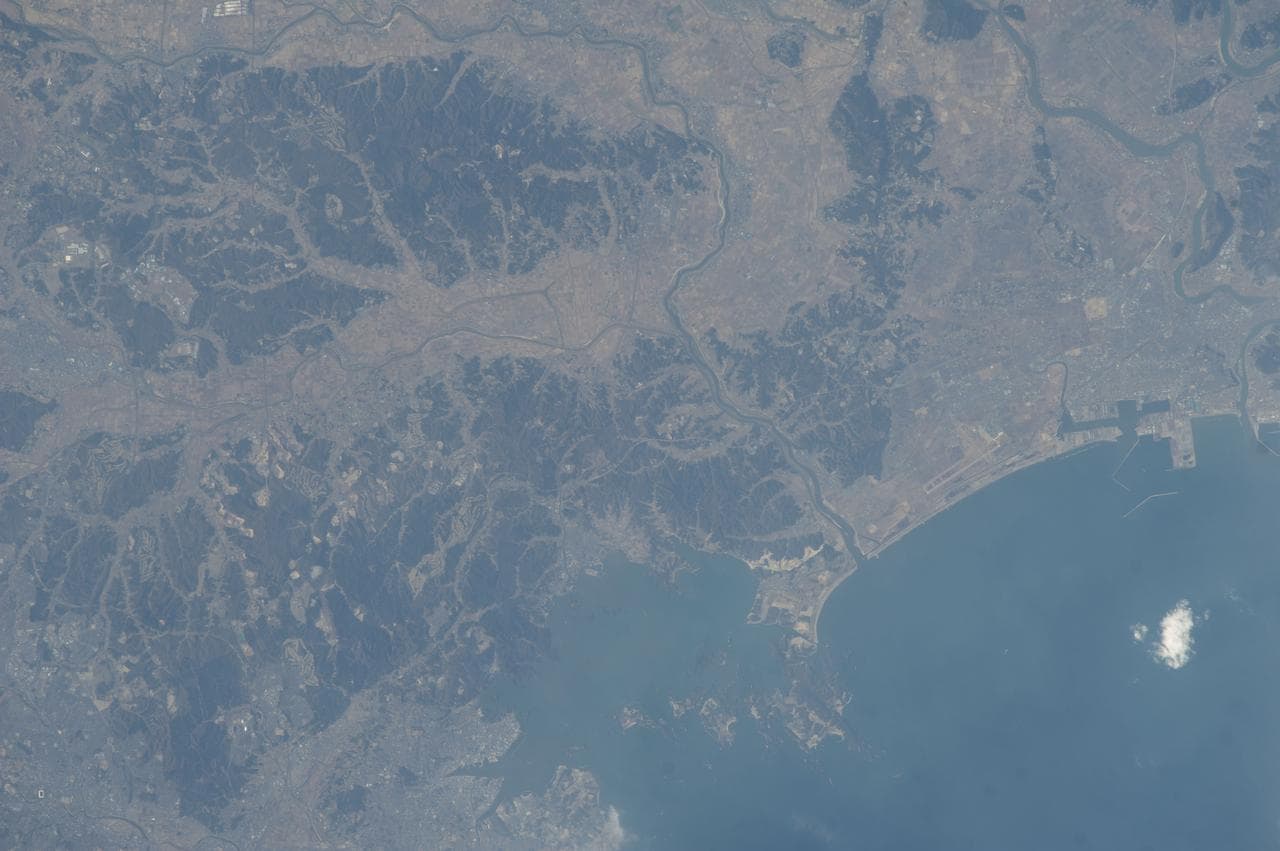 Earth Observations taken by the Expedition 39 Crew