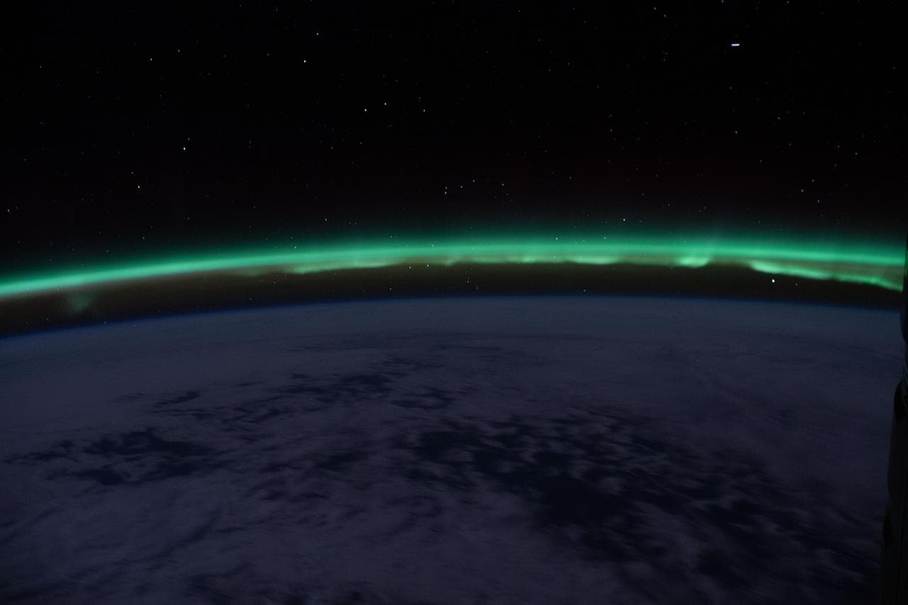 April, aurora, australis