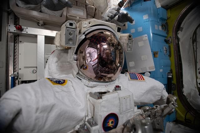 June, spacesuit, quest