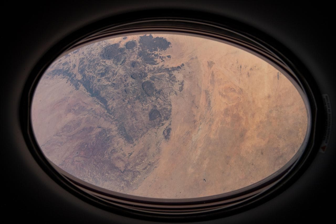 Window, spacex, crew