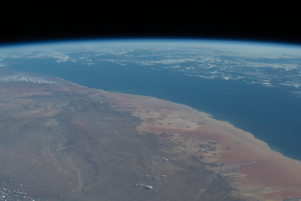 April, namib, desert