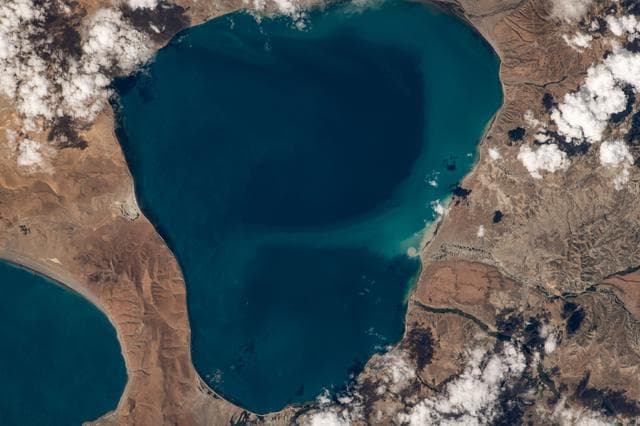 Tibetan Lakes